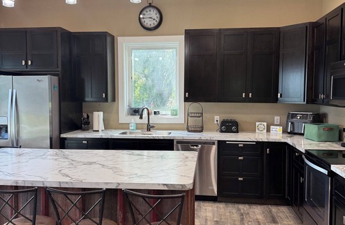Alexandria Cabin | Cozy, beautiful, family friendly, 3-bedroom, newly built cabin on Lake Latoka