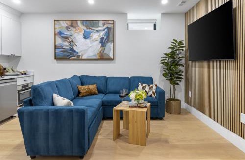 East Somerville Apartment | Cozy Boston Stay/8 Minutes to Boston