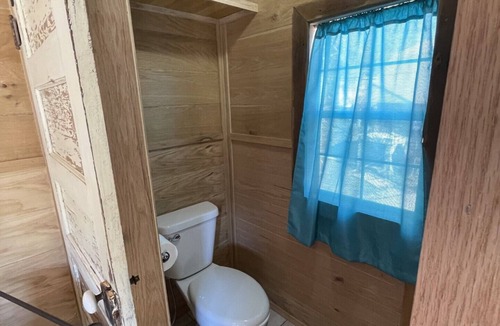 Vancleave Cabin | Cozy Cabin # 4 Located on The Bayou next 2 The Shed BBQ and Blues Joint