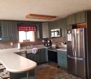 McHenry Ski Chalet | Cozy Cabin By the Slopes