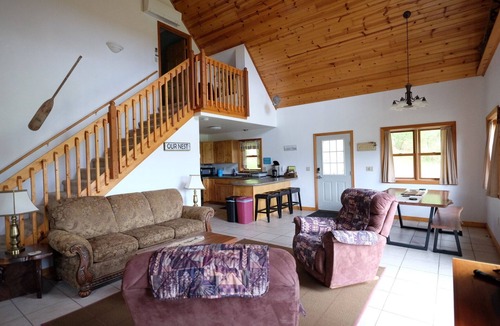 Ontario House | Cozy Cabin in the Woods near Wildcat State Park, Kickapoo River, & bike trail!