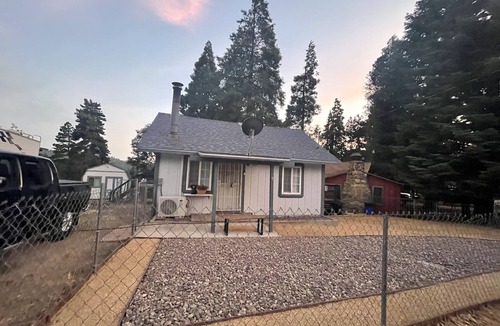 Cedarpines Park Cabin | COZY CABIN WITH WRAPAROUND DECK