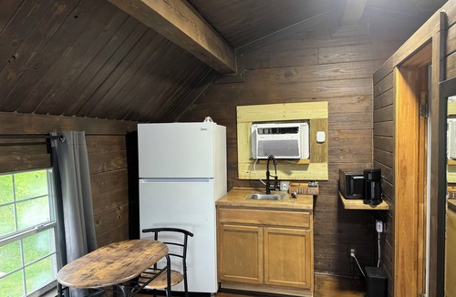 Crown Point Cabin | Cozy cabins 8 and 9