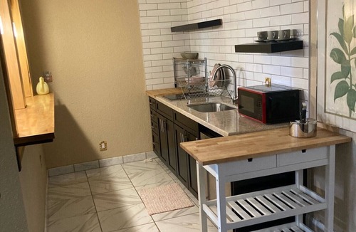 Downtown Minneapolis Apartment | Cozy condo in the heart of Minneapolis. Historical brownstone and charming area.