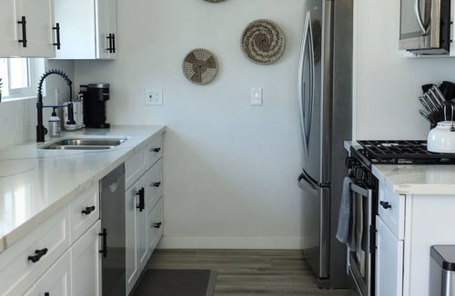 Racquet Club West House | Cozy Cortez - Saltwater Pool & Spa Near Downtown