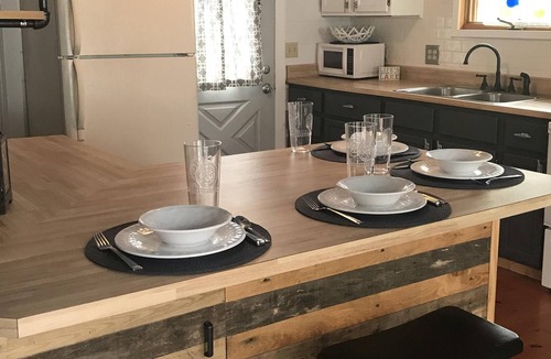 Breezy Point Cabin | Cozy Cottage at Breezy Point