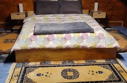 Bobigny Ski Chalet | Cozy cottage Paris Suburb!