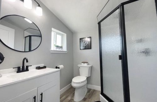 Visalia House | Cozy Entire Home Gateway to Sequoia Pet Friendly