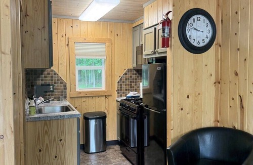 Lake Shore Apartment | Cozy Gull Lake Getaway