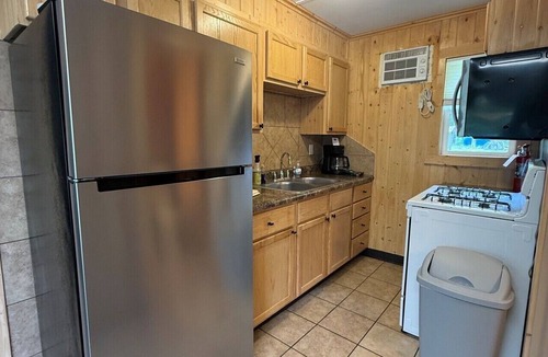 Lake Shore Apartment | Cozy Gull Lake Getaway