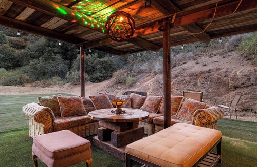Leona Valley Cabin | Cozy Handcrafted Tree of Life Yurt