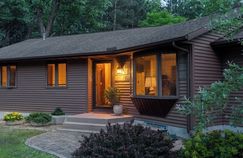 Wisconsin Dells House | Cozy Home Away From Home In Dells with Hot Tub and Firepit