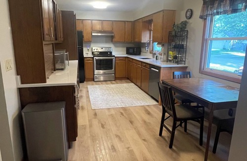 Appleton House | Cozy home! Easy access to Oshkosh and Green Bay