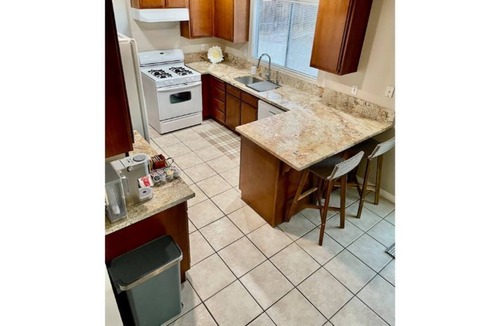 Hesperia House | Cozy home in Hesperia, 26 mi from Wrightwood