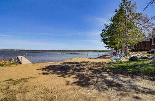 Puposky House | Cozy Lakefront Cabin at Birch Haven Resort!