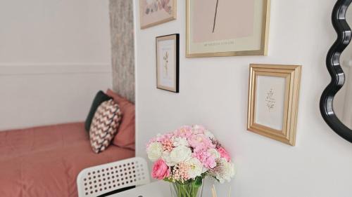 Charonne Apartment | Cozy little Parisian nest, perfect for 2 people