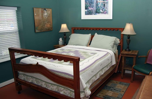 Old Town House | Cozy Living Close to the Beach