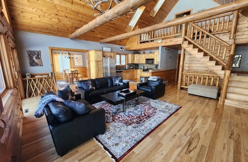 Rome House | Cozy Log Home Overlooking the 12th Fairway ‚Äì A Perfect Retreat at Lake Arrowhead