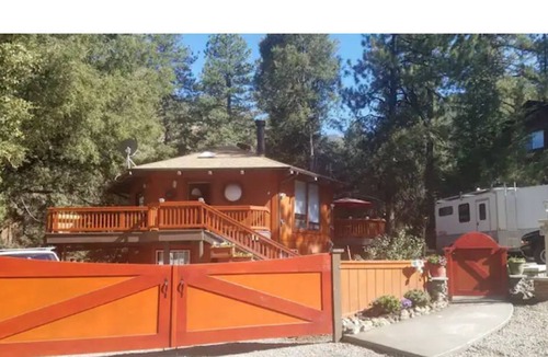 Pine Mountain Club Ski Chalet | Cozy Mountain Chalet