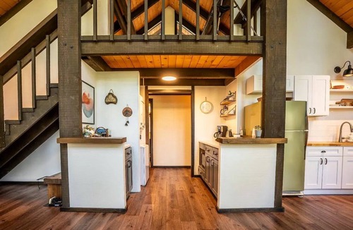 Glencoe Ski Chalet | Cozy Mountain Cabin with Hot tub, Fireplace, Near Snow,Bear Valley & Big Trees