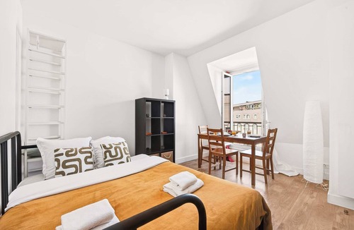 Grenelle Apartment | Cozy & Practical Studio near Eiffel Tower Paris 15
