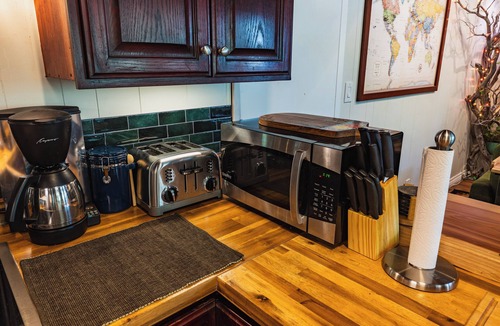 Lake Arrowhead House | Cozy Private Suite w/Fireplace, Indoor Sauna & Deck. Close to everything!