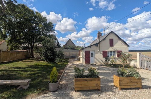 Le Plessis-Grohan House | 🏡Cozy, renovated single-story house with a garden
