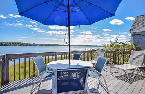 Eastham Cabin | Cozy Retreat w/Great Views of Town Cove!