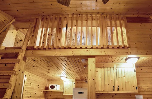 Buffalo City Cabin | Cozy River Cabin w/Loft & Screened Porch