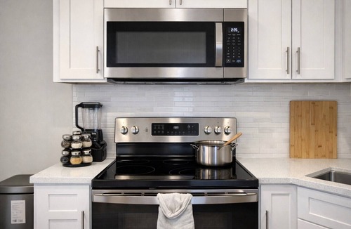 Washington Apartment | Cozy, spacious, Free parking, Metro nearby, minutes away from top DC attractions