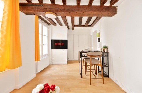 Quartier du Mail Apartment | Cozy Studio in the Heart of Montorgueil, Paris