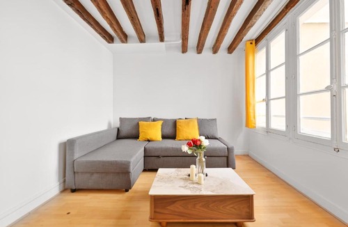 Quartier du Mail Apartment | Cozy Studio in the Heart of Montorgueil, Paris