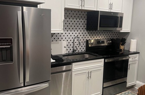 Pascagoula Apartment | Cozy Stylish Executive Studio, Great Downtown Pascagoula Location