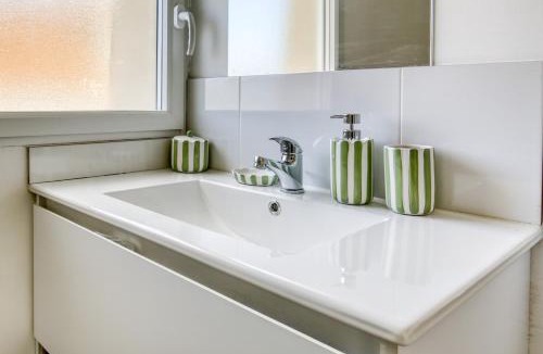 Beauvais Apartment | Cozy Superbe studio 10 min - Beauvais Airport