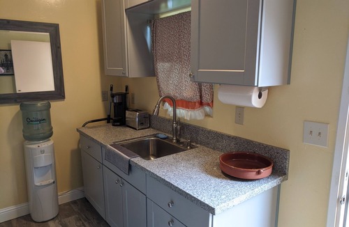Lompoc Apartment | Cozy tiny house near beach, wine, and rocket launches!