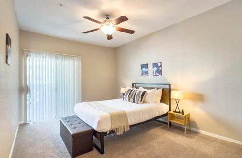 Kierland Apartment | CozySuites at Kierland Commons