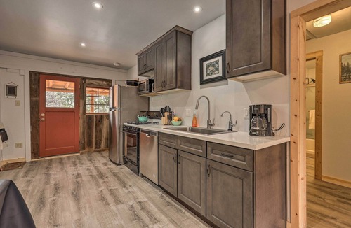 Pinehurst Cottage | Creekside Cabin 8 Mi to Kings Canyon National Park