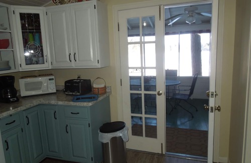 Waupaca Cottage | Cumley's Journeys End cottage on McCrossen Lake, Chain ‘O Lakes