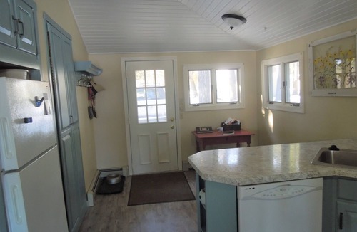 Waupaca Cottage | Cumley's Journeys End cottage on McCrossen Lake, Chain ‘O Lakes
