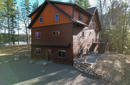 Conover House | Custom 5 BR, 3.5 Bath Home Near Eagle River On Beautiful Upper Buckatabon Lake