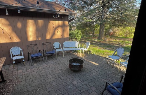 Ames House | Cute 4 Bedroom Home with 2 Gorgeous Bathrooms Close to Stadium