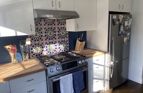 Andover Cottage | Cute downtown cottage - highly rated