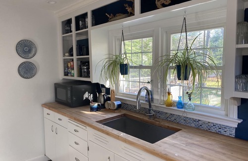 Andover Cottage | Cute downtown cottage - highly rated