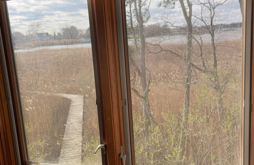 Rock Hall Apartment | Cute waterfront apartment - 8 min from the beach!
