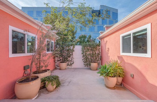 Hollywood Hotel | Day Dreams by AvantStay