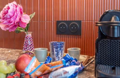 Notre-Dame-des-Champs Apartment | De Montescal - Cosy Central with A/C