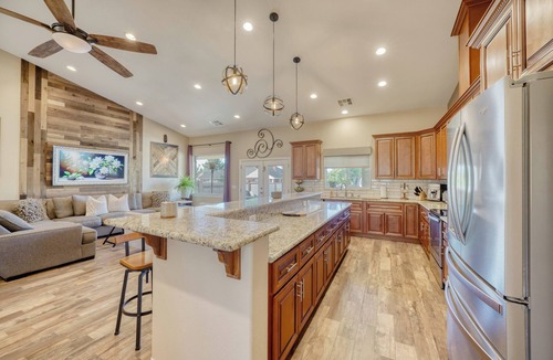 Pahrump House | Death Valley Vacation Pool + Spa Pahrump/Death Valley/Redrock/Las Vegas