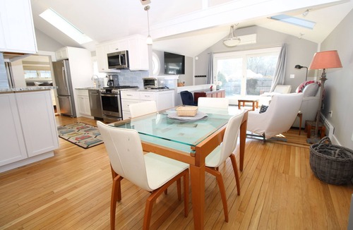 Orleans Cottage | Decadent Renovated Cottage With Private Yard (2428)