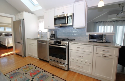 Orleans Cottage | Decadent Renovated Cottage With Private Yard (2428)