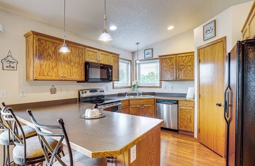 Moorhead House | Deck & Yard! Moorhead Getaway Near Downtown Fargo